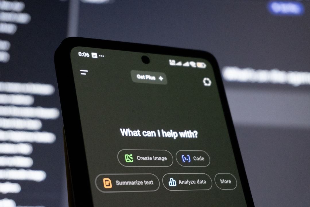Interfaz de chatbot mostrando las nuevas funcionalidades de GPT-5.1 para mejorar la comunicación empresarial con inteligencia artificial.
